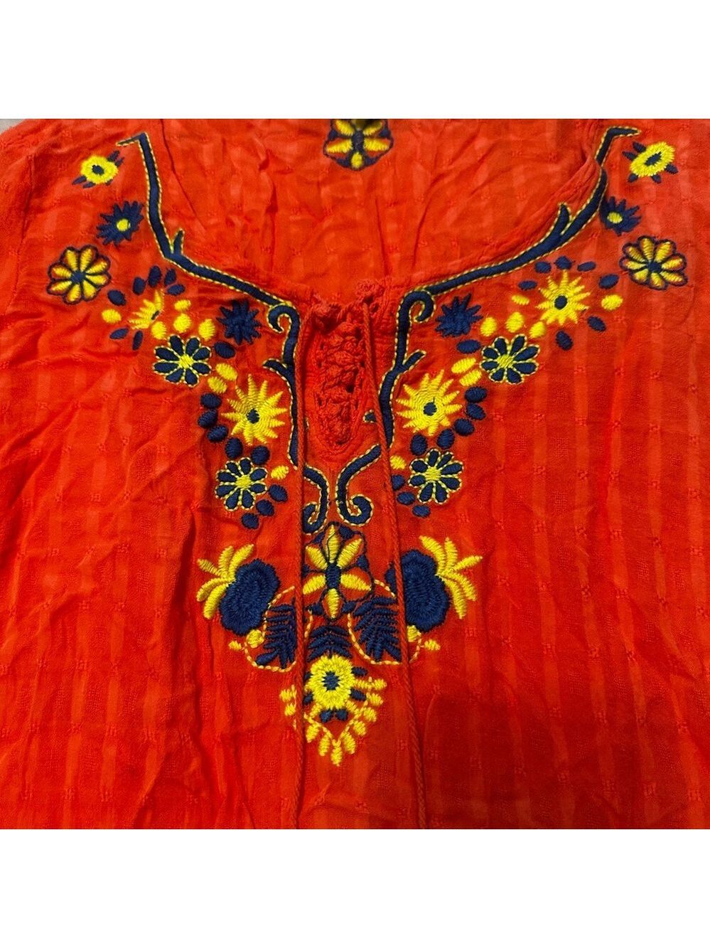 Umgee Coral Tunic / Dress (mini) with Blue and Yellow Embroidery Size Medium EUC - Picture 4 of 13